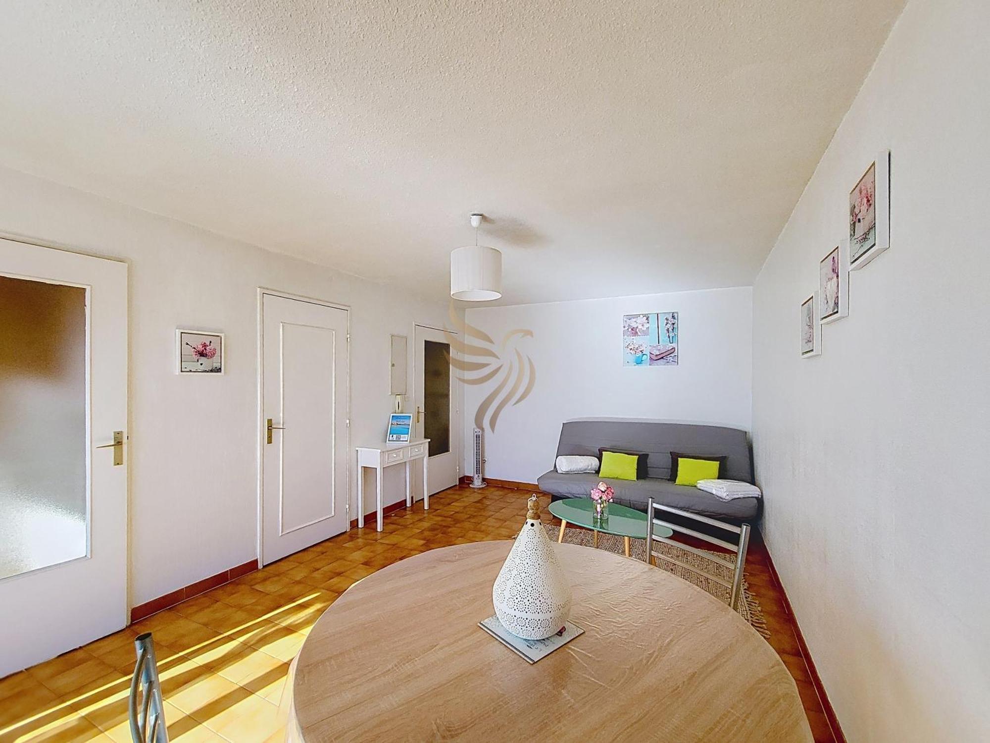 Appartement Azur Avec Terrasse Et Parking,10 Mn A Pied - Capitalchic Services Fréjus
